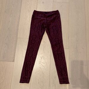 Stylish Burgundy women’s leggings